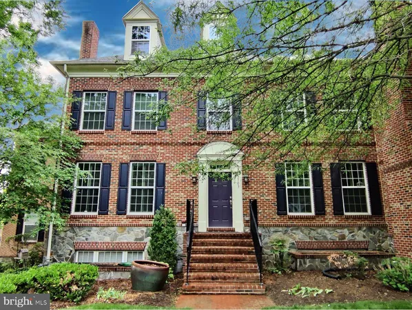 $4,500 | 3903 Chain Bridge Road, Fairfax, VA 22030