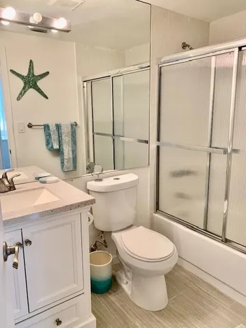 a view of a multi story building