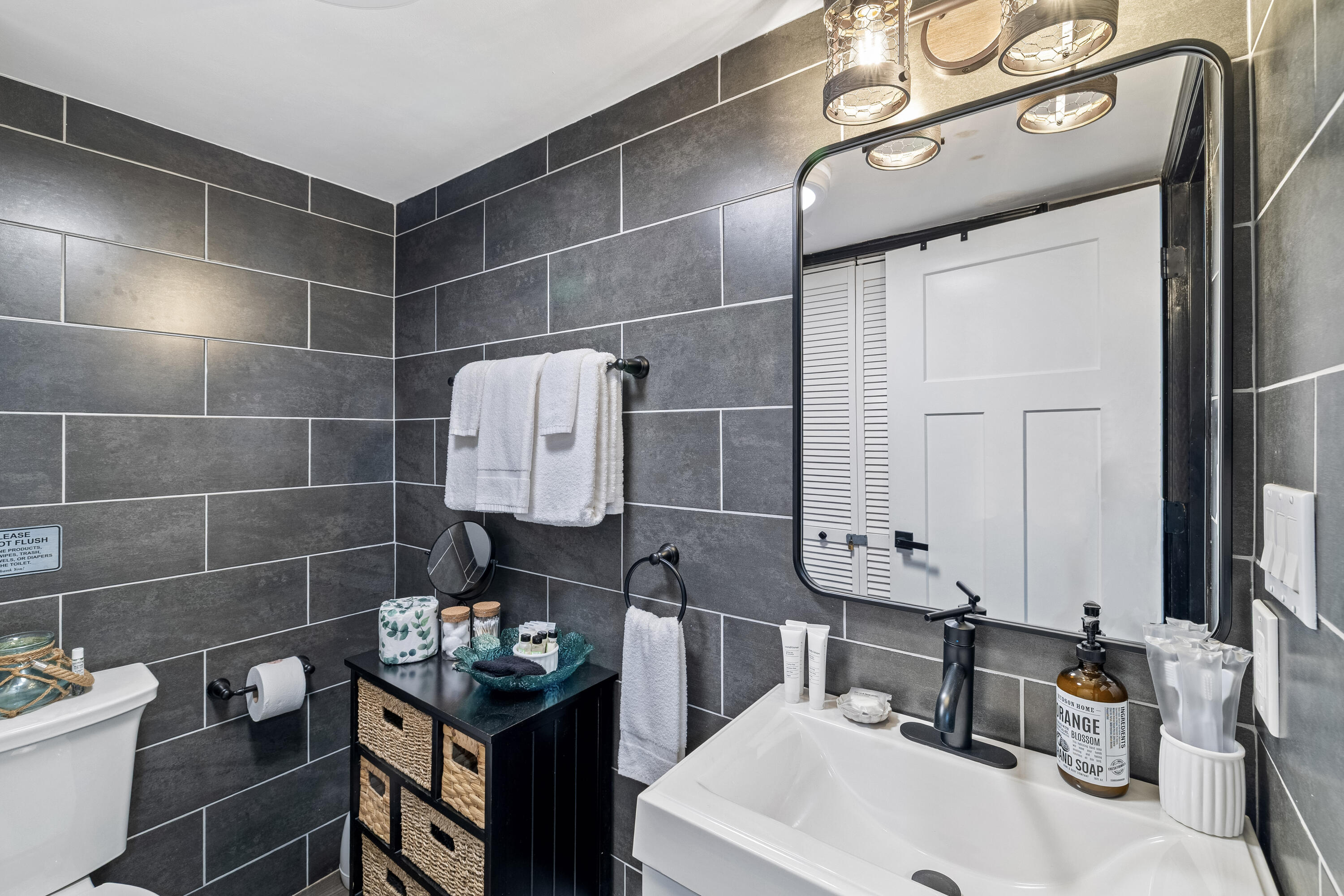 1074 Mobile Street Lake Geneva, WI 53147 - Photo 11 of 16 12-13