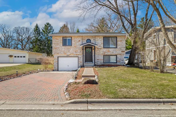 $425,000 | 1074 Mobile Street, Lake Geneva, WI 53147