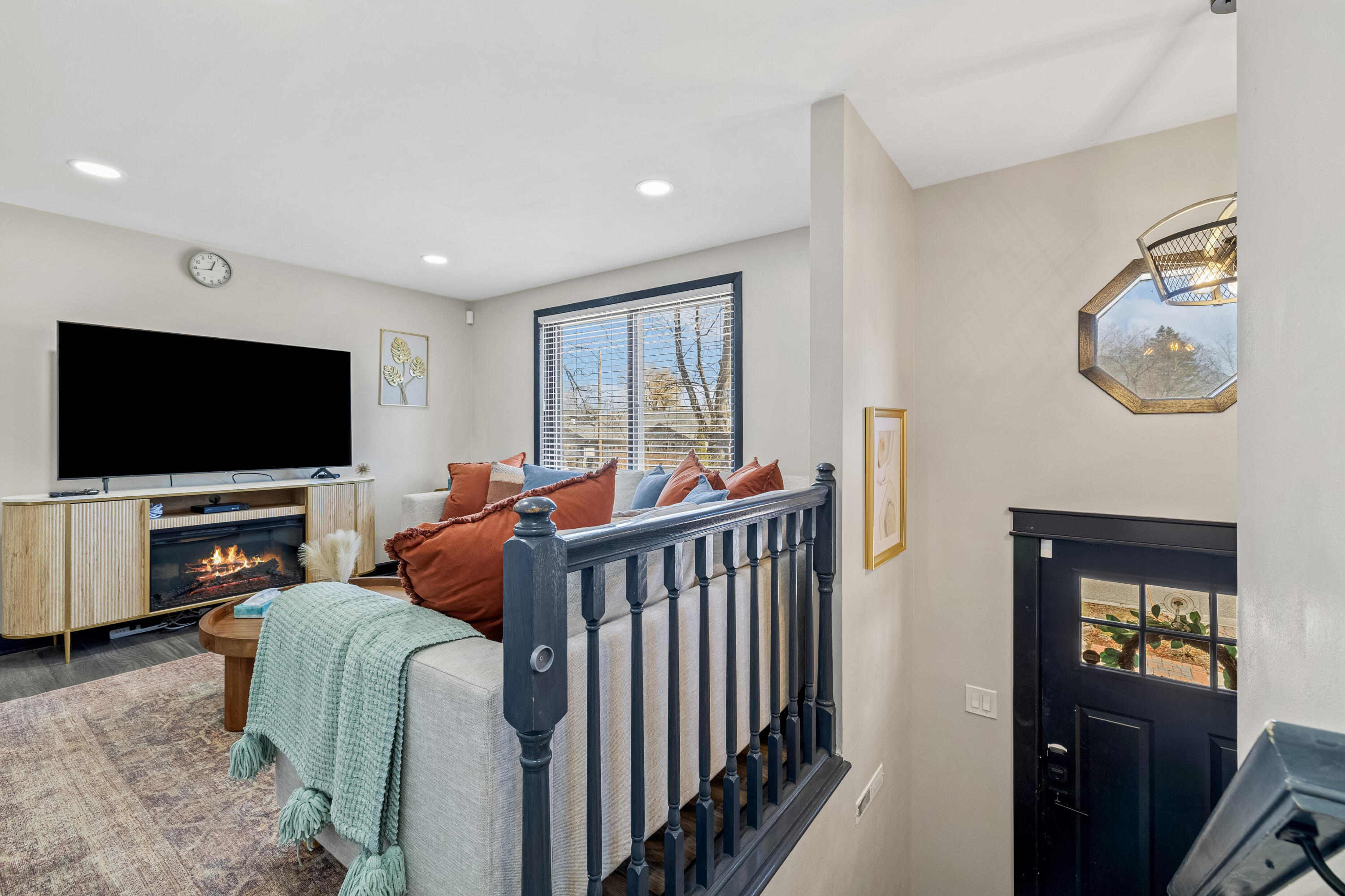 1074 Mobile Street Lake Geneva, WI 53147 - Photo 3 of 16 1-03