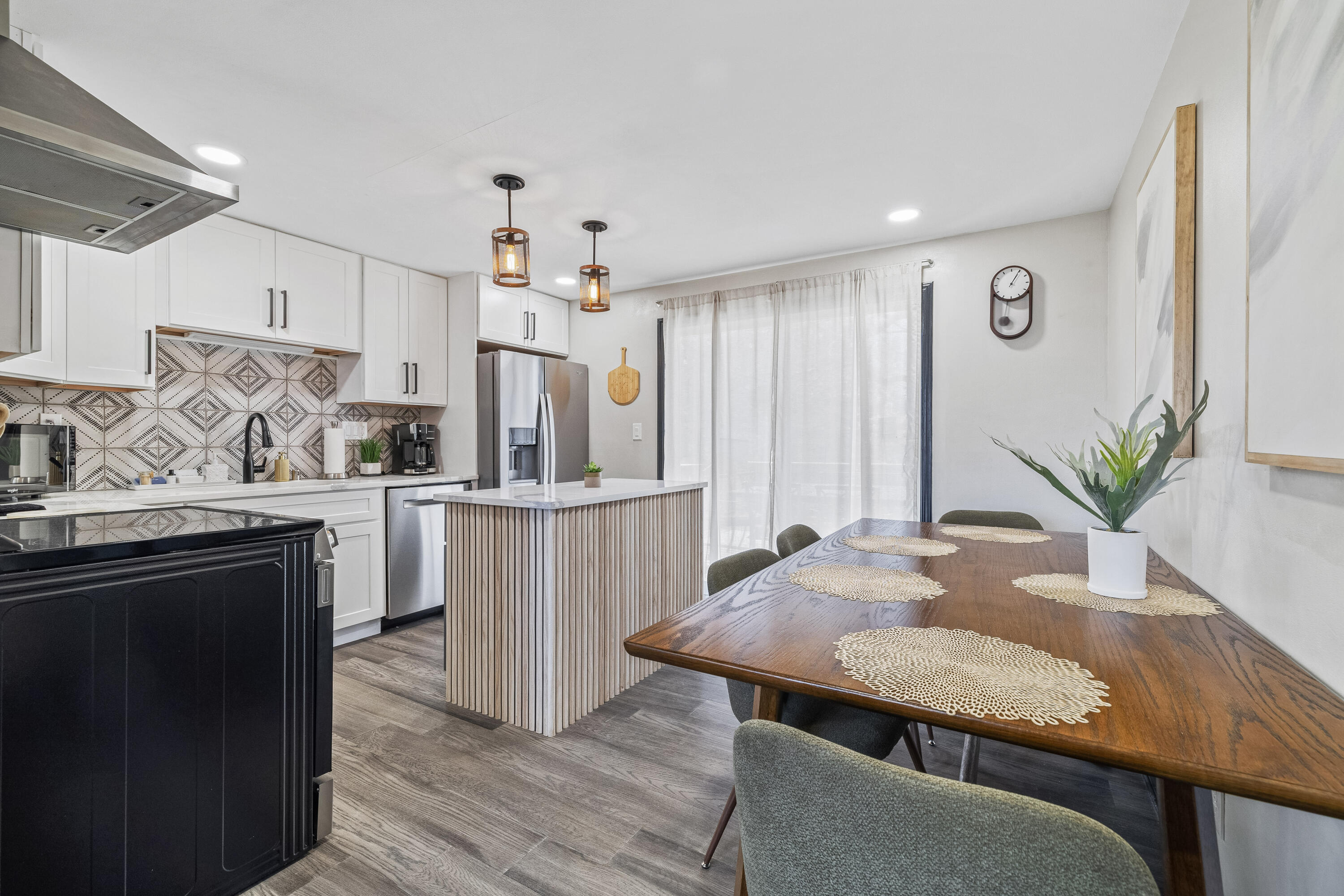 1074 Mobile Street Lake Geneva, WI 53147 - Photo 5 of 16 3-05