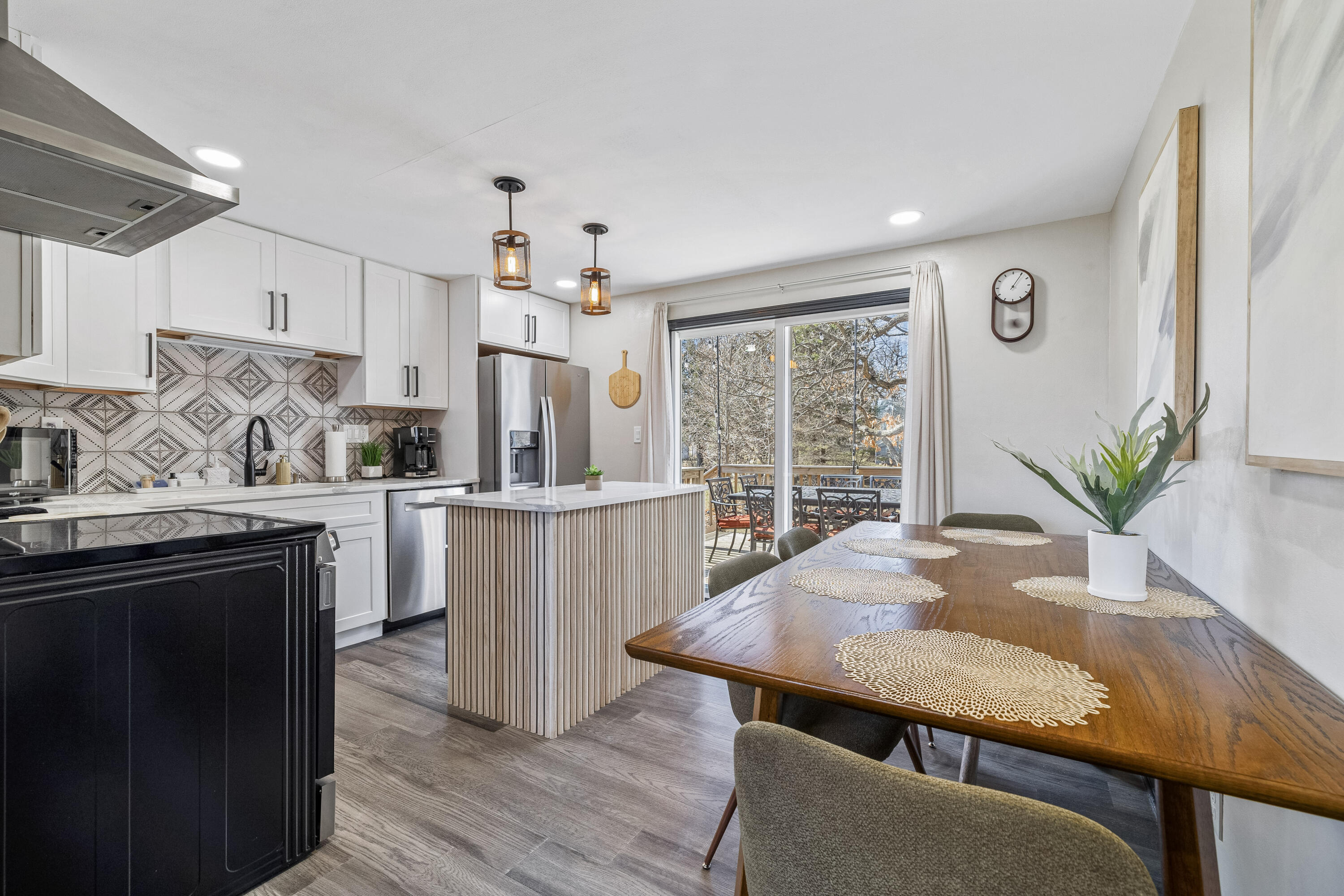 1074 Mobile Street Lake Geneva, WI 53147 - Photo 6 of 16 4-06