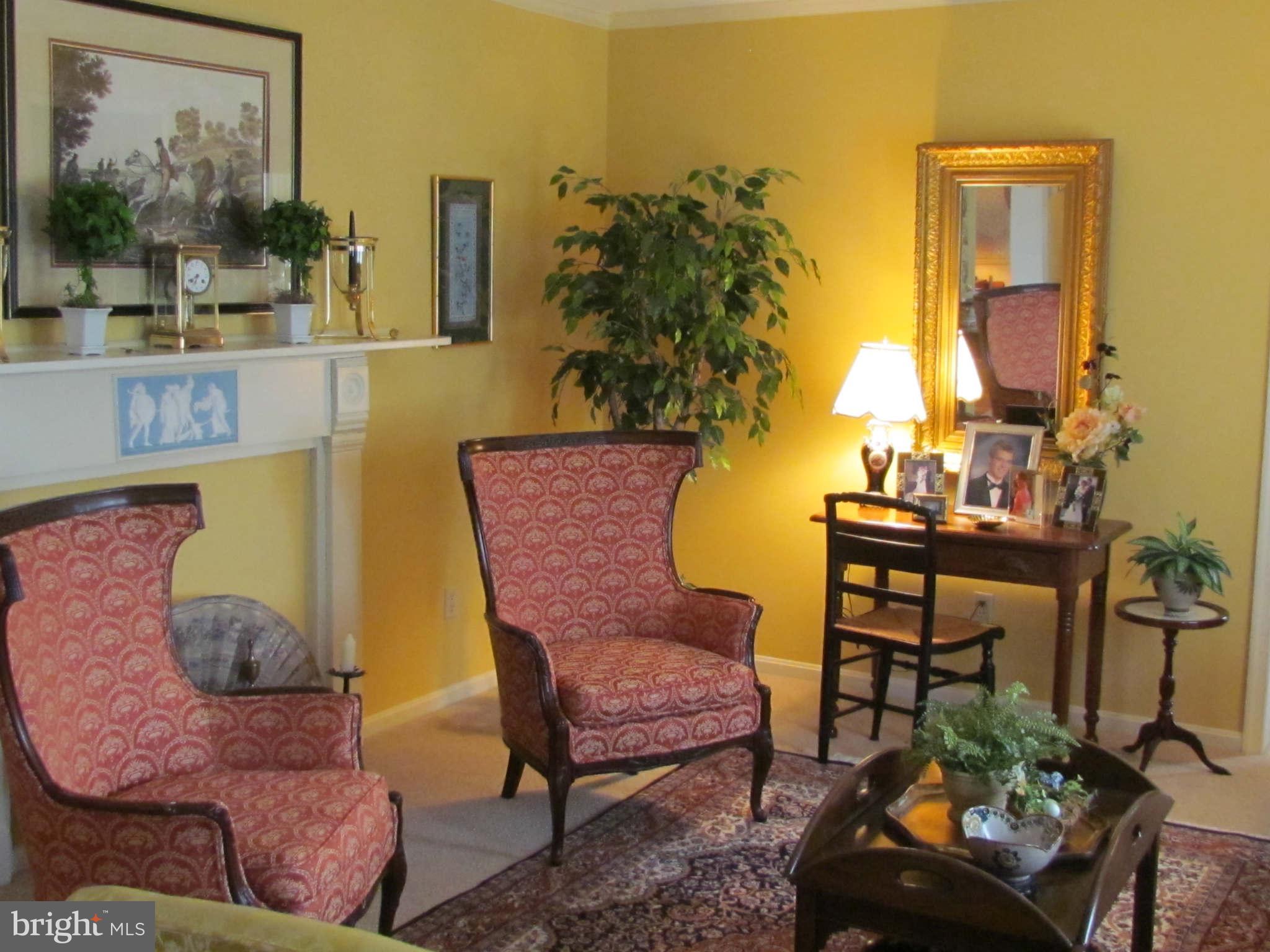 509 Decatur Place Easton, MD 21601 - Photo 4 of 27 Living Room