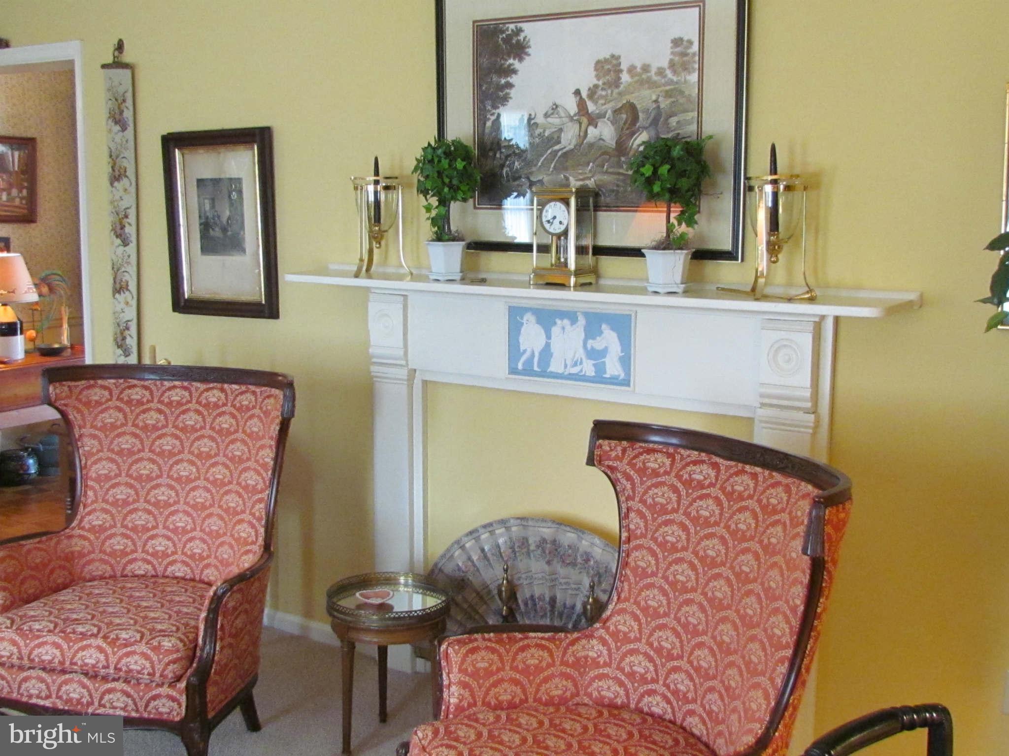 509 Decatur Place Easton, MD 21601 - Photo 6 of 27 Living Room