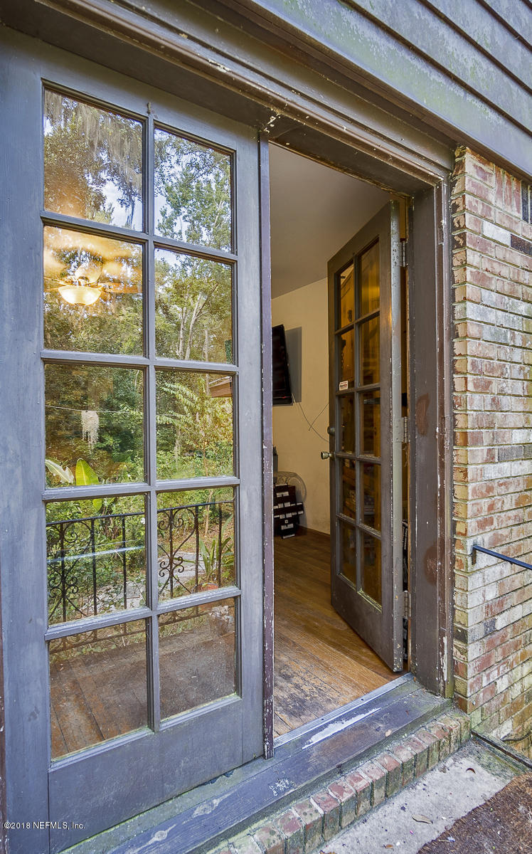 2427 Holly Point Road West Orange Park, FL 32073 - Photo 12 of 33 Exterior Side Door