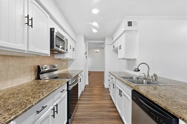 $2,800 | 1715 Southampton Drive, Carrollton, TX 75007