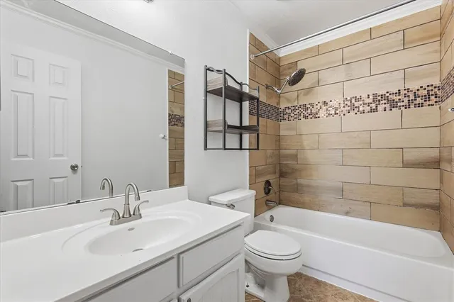 $2,800 | 1715 Southampton Drive, Carrollton, TX 75007