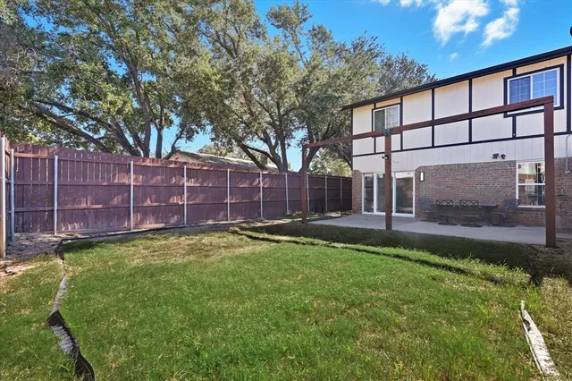 $2,800 | 1715 Southampton Drive, Carrollton, TX 75007