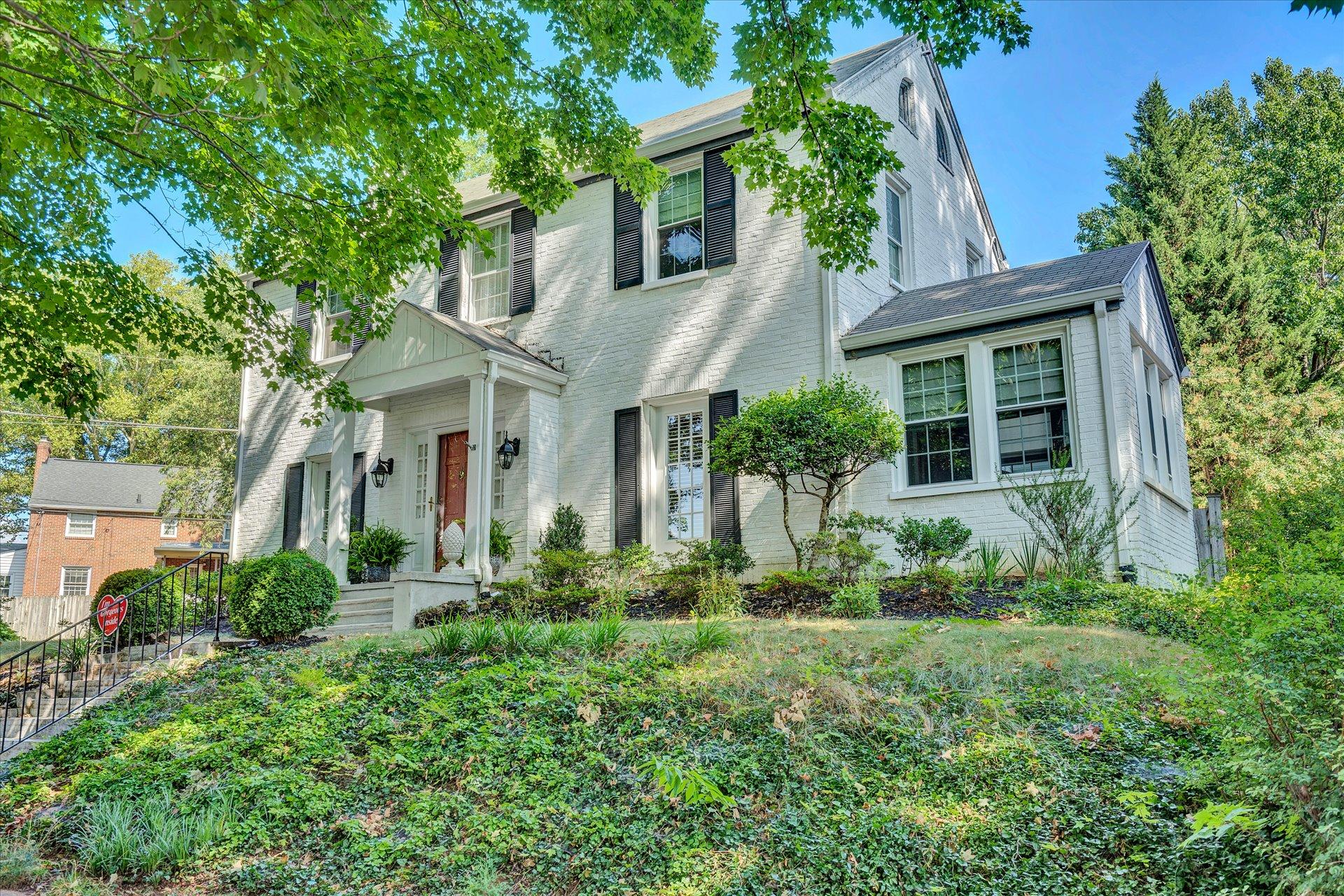 1615 Terrace Road Southwest Roanoke, VA 24015 - Photo 1 of 37 01-DSC2360