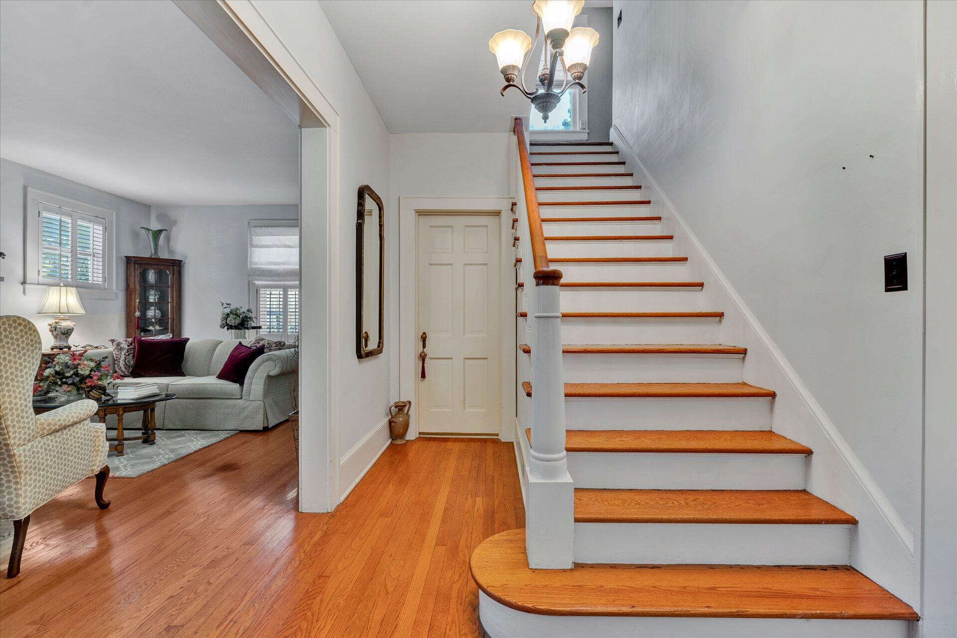 1615 Terrace Road Southwest Roanoke, VA 24015 - Photo 6 of 37 06-DSC2399