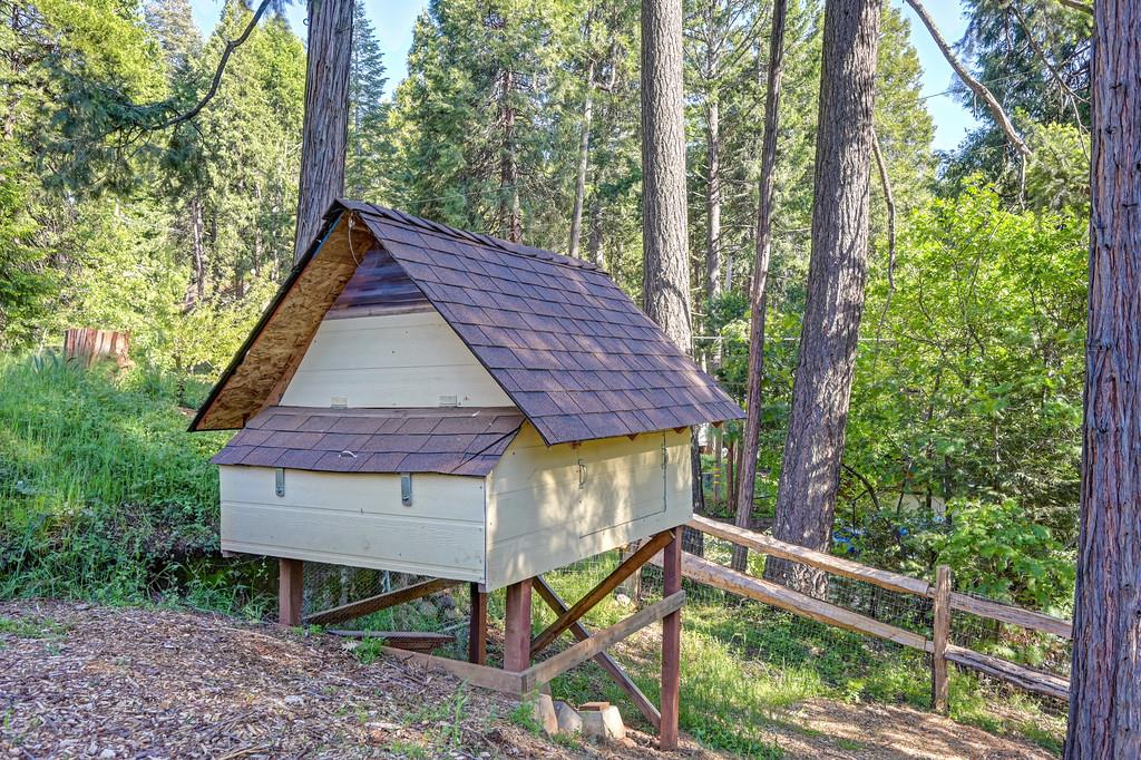 5415 Robert Road Pollock Pines, CA 95726 - Photo 51 of 72 Chicken coop- cause who wants to pay high $ for eggs.