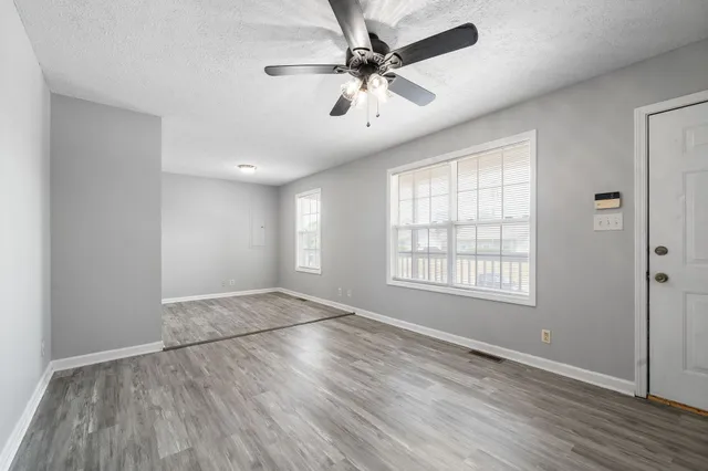 $1,395 | 339 Pioneer Drive, Oak Grove, KY 42262