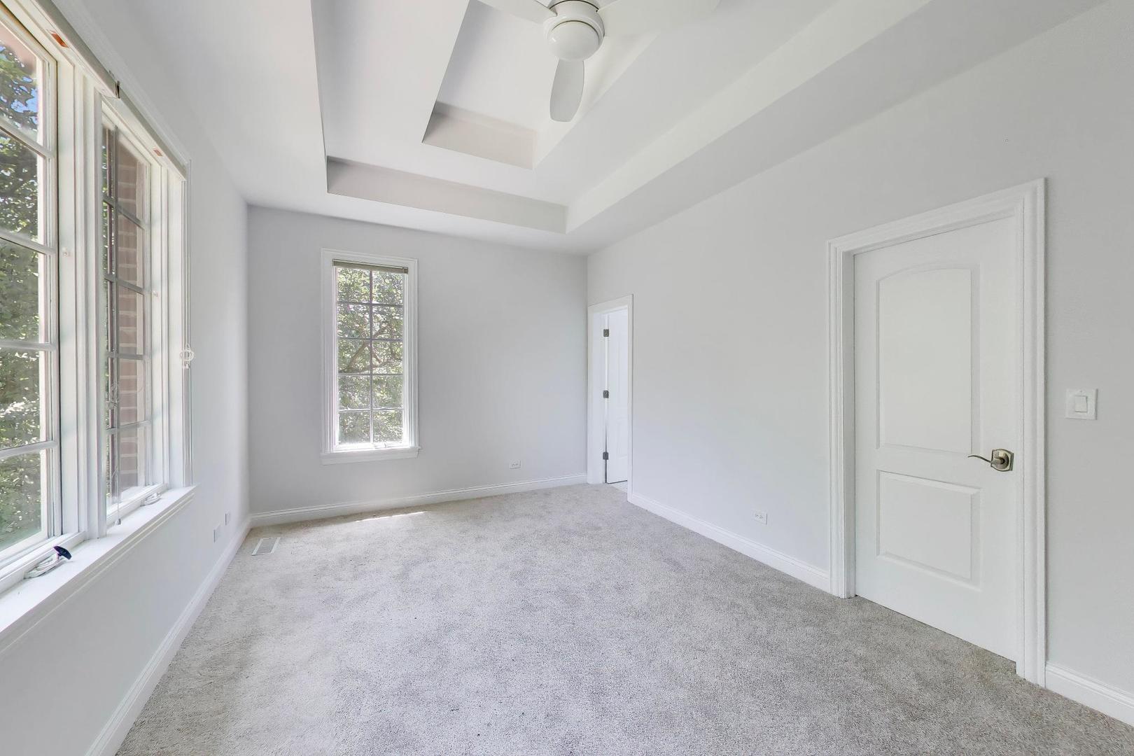 73 Locust Road Winnetka, IL 60093 - Photo 18 of 44