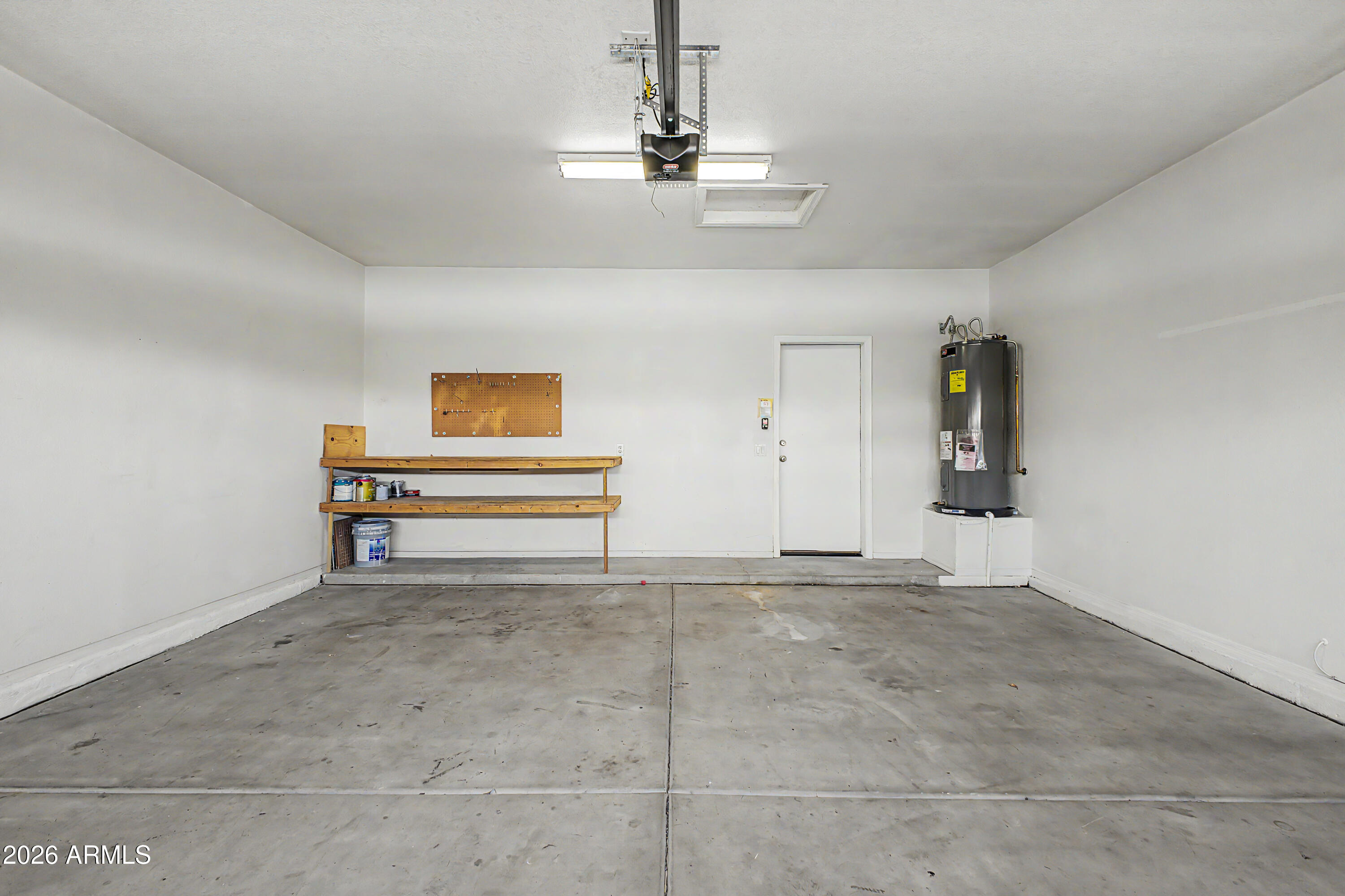 4414 East Dry Creek Road Phoenix, AZ 85044 - Photo 11 of 15 Garage