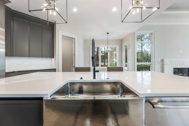 $2,300,000 | 33 Lexington Drive, Bluffton, SC 29910