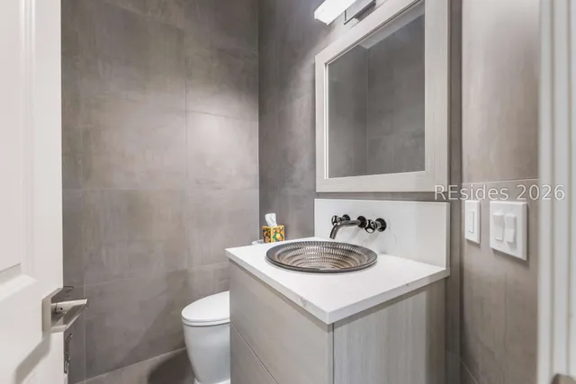 $2,300,000 | 33 Lexington Drive, Bluffton, SC 29910