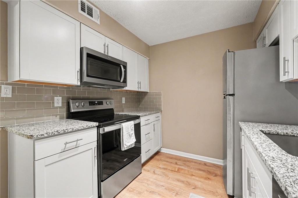 5157 Roswell Road, Unit 8 Sandy Springs, GA 30342 - Photo 14 of 28 Gallery Image 14
