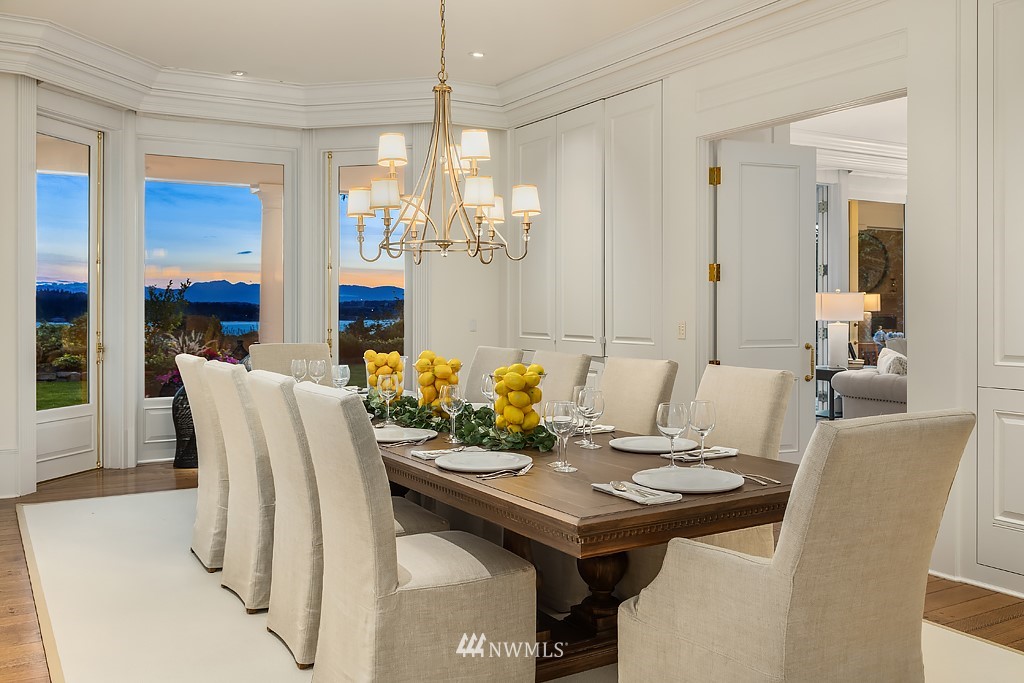 2247 Evergreen Point Road Medina, WA 98039 - Photo 11 of 37