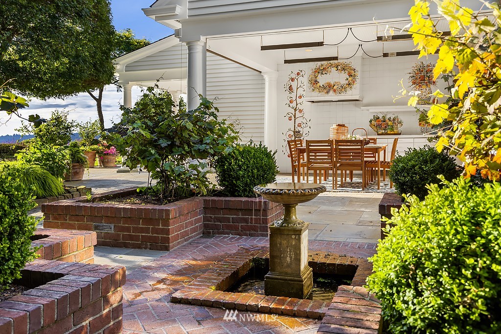 2247 Evergreen Point Road Medina, WA 98039 - Photo 25 of 37