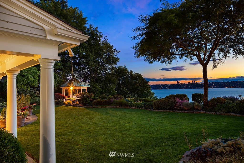 2247 Evergreen Point Road Medina, WA 98039 - Photo 27 of 37