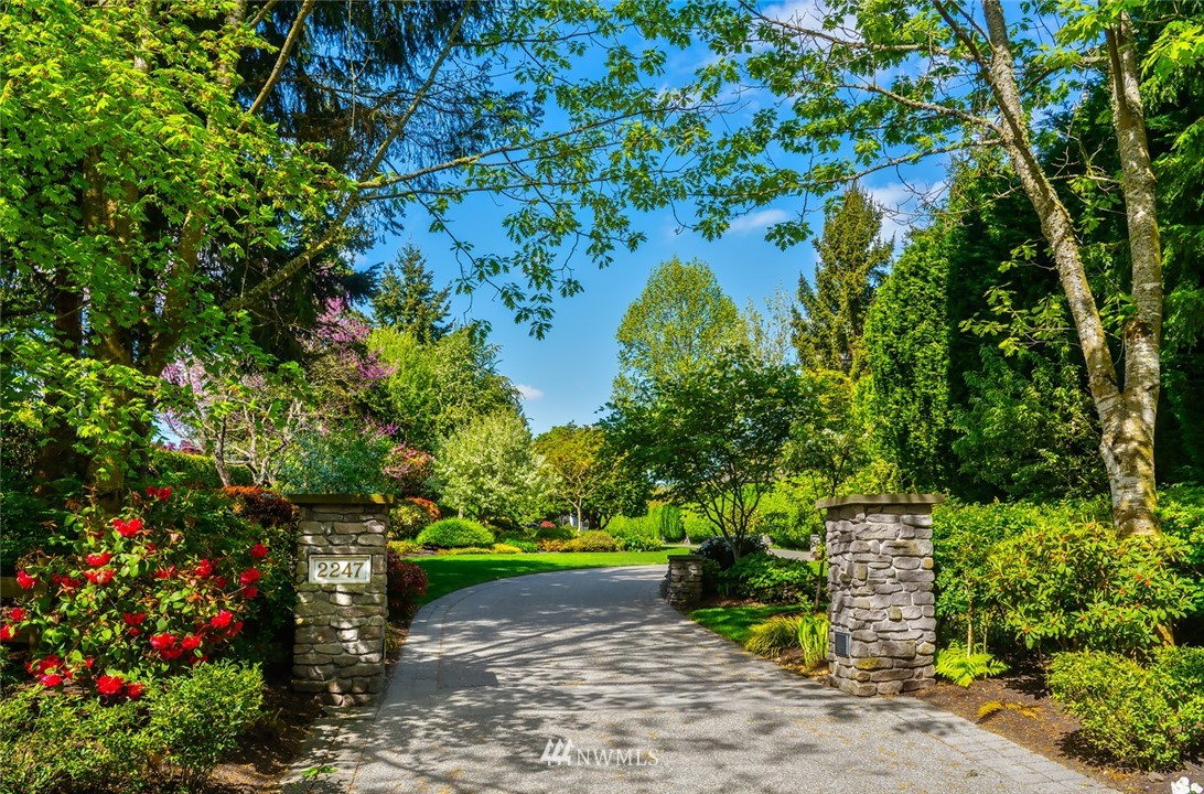 2247 Evergreen Point Road Medina, WA 98039 - Photo 36 of 37