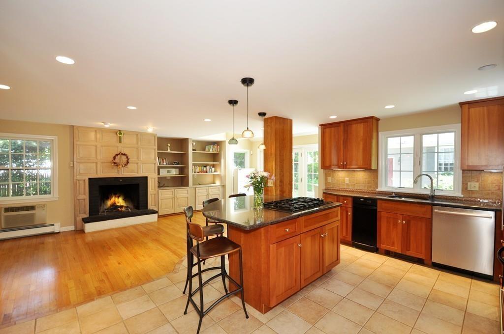 6 Juniper Road Wellesley, MA 02482 - Photo 5 of 34