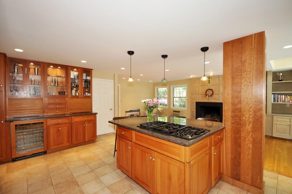 6 Juniper Road Wellesley, MA 02482 - Photo 8 of 34