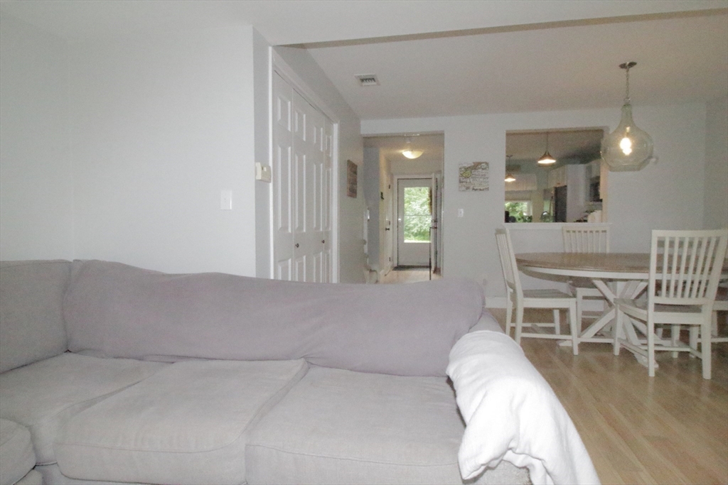 19 Apple Tree Hill Road, Unit 19 Hopkinton, MA 01748 - Photo 13 of 16 Gallery Image 13
