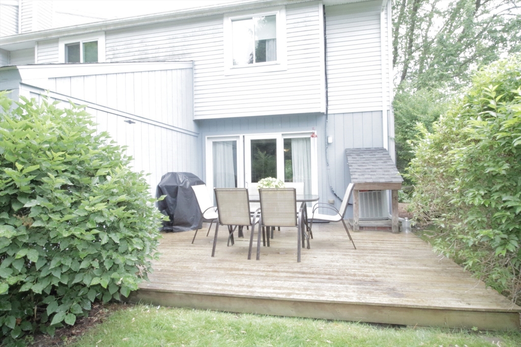 19 Apple Tree Hill Road, Unit 19 Hopkinton, MA 01748 - Photo 14 of 16 Gallery Image 14