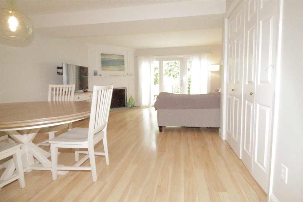19 Apple Tree Hill Road, Unit 19 Hopkinton, MA 01748 - Photo 6 of 16 Gallery Image 6
