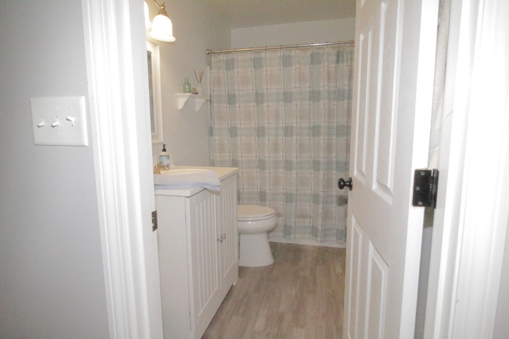 19 Apple Tree Hill Road, Unit 19 Hopkinton, MA 01748 - Photo 10 of 16 Gallery Image 10