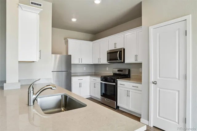 $448,900 | 48190 Shetland Drive, Bennett, CO 80102