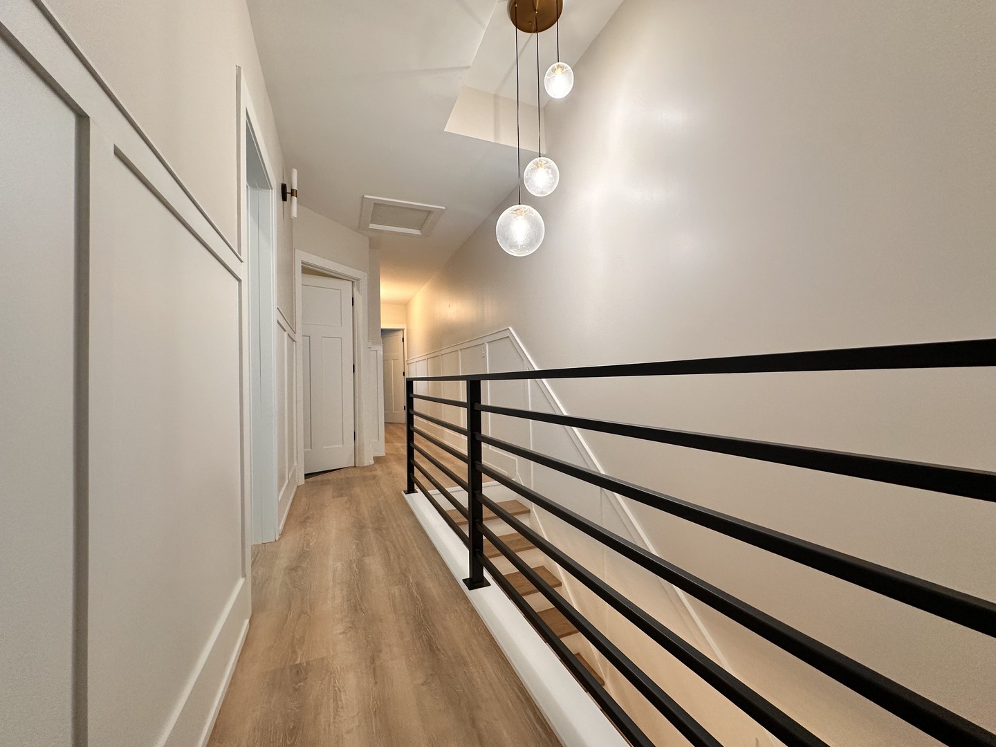 4409 South Prairie Avenue Chicago, IL 60653 - Photo 30 of 44 a view of entryway