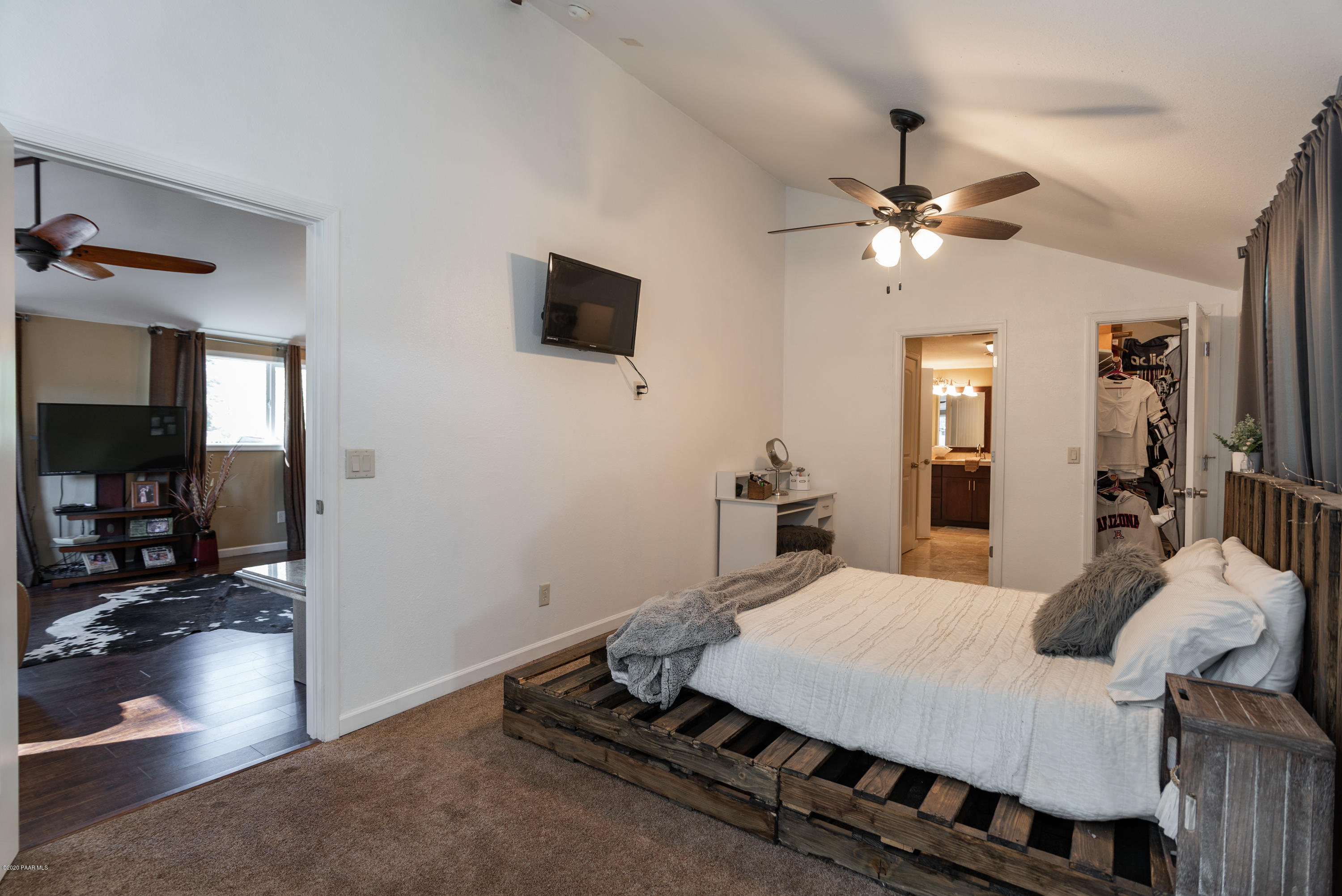 530 Copper Basin Road Prescott, AZ 86303 - Photo 14 of 35 Large Master with Full Bath