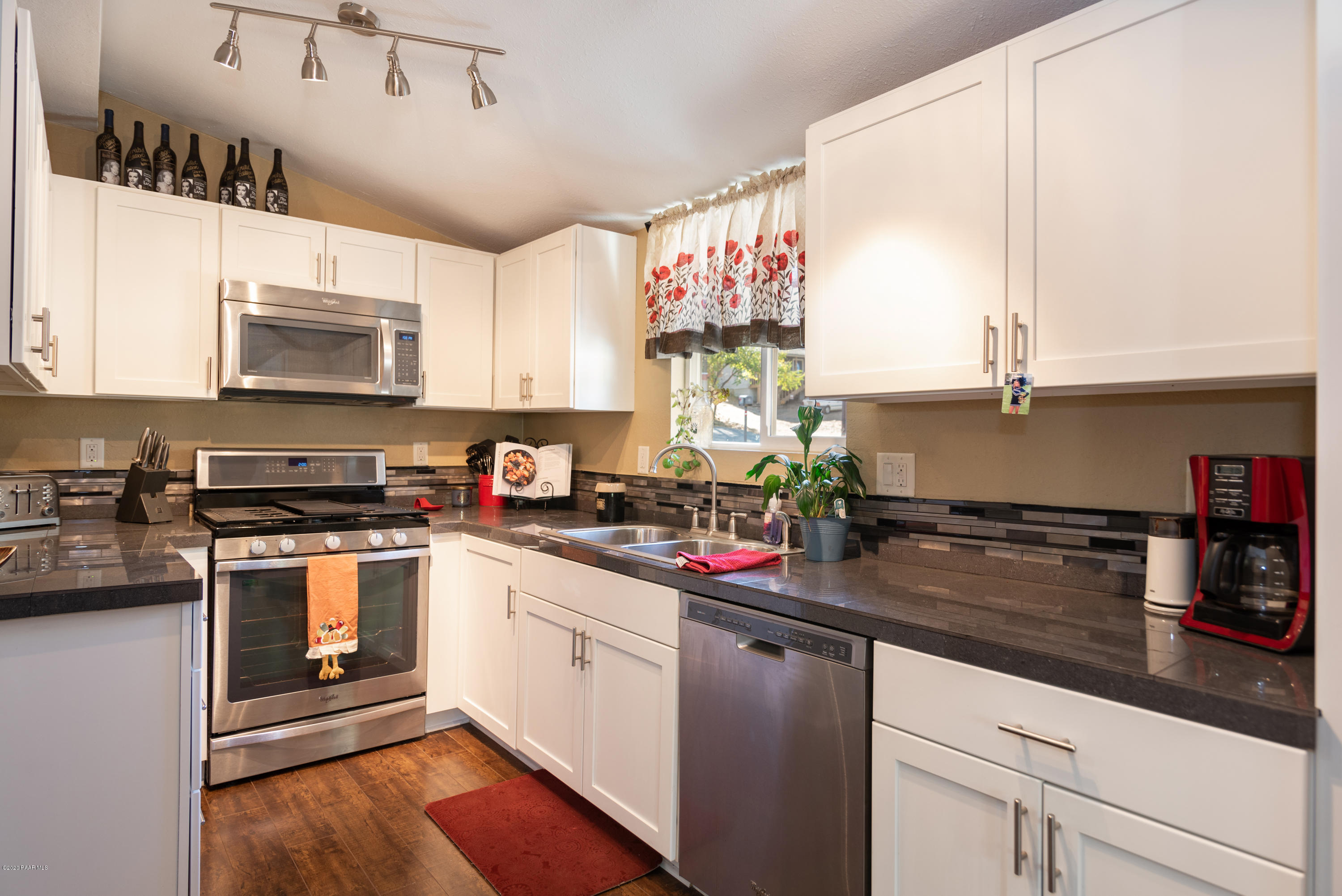 530 Copper Basin Road Prescott, AZ 86303 - Photo 5 of 35 Kitchen