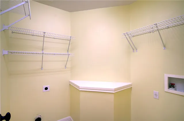 $2,275 | 129 Copperwood Loop, Round Rock, TX 78665