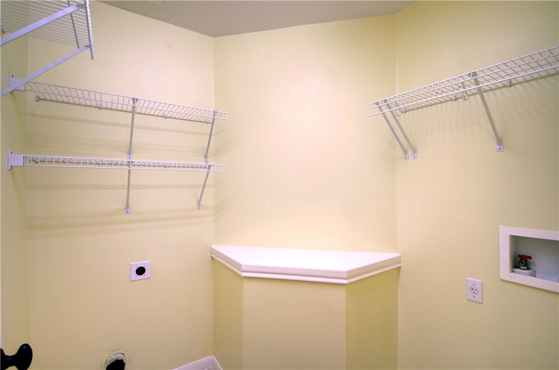 129 Copperwood Loop Round Rock, TX 78665 - Photo 19 of 30 a bathroom with a shower