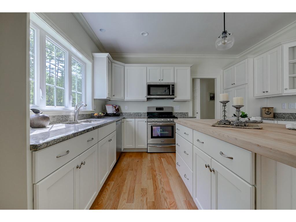 26 Pond Parish Road Amherst, NH 03031 - Photo 6 of 29