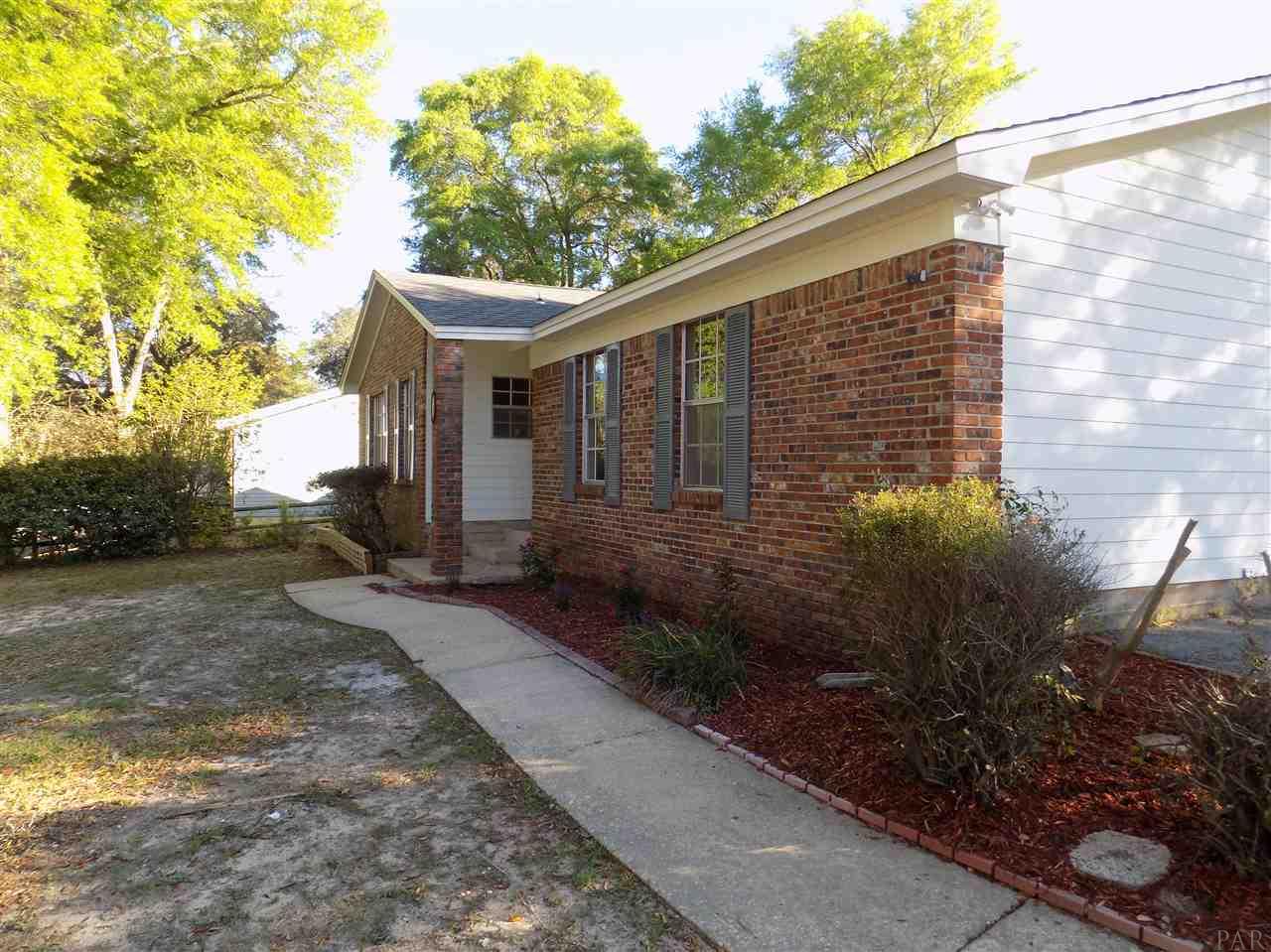 556 Woodlow Road Niceville, FL 32578 - Photo 2 of 23 Gallery Image 2