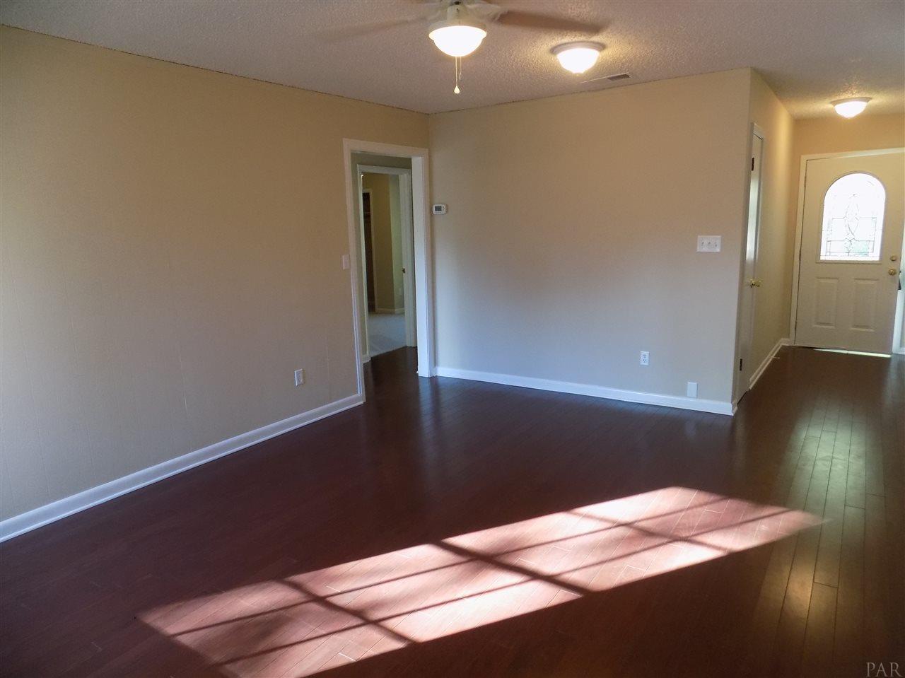 556 Woodlow Road Niceville, FL 32578 - Photo 6 of 23 Gallery Image 6