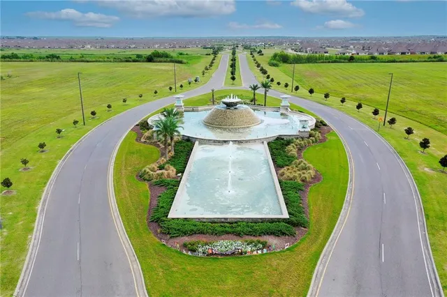 $255,000 | 353 East Lake Drive, Slidell, LA 70461