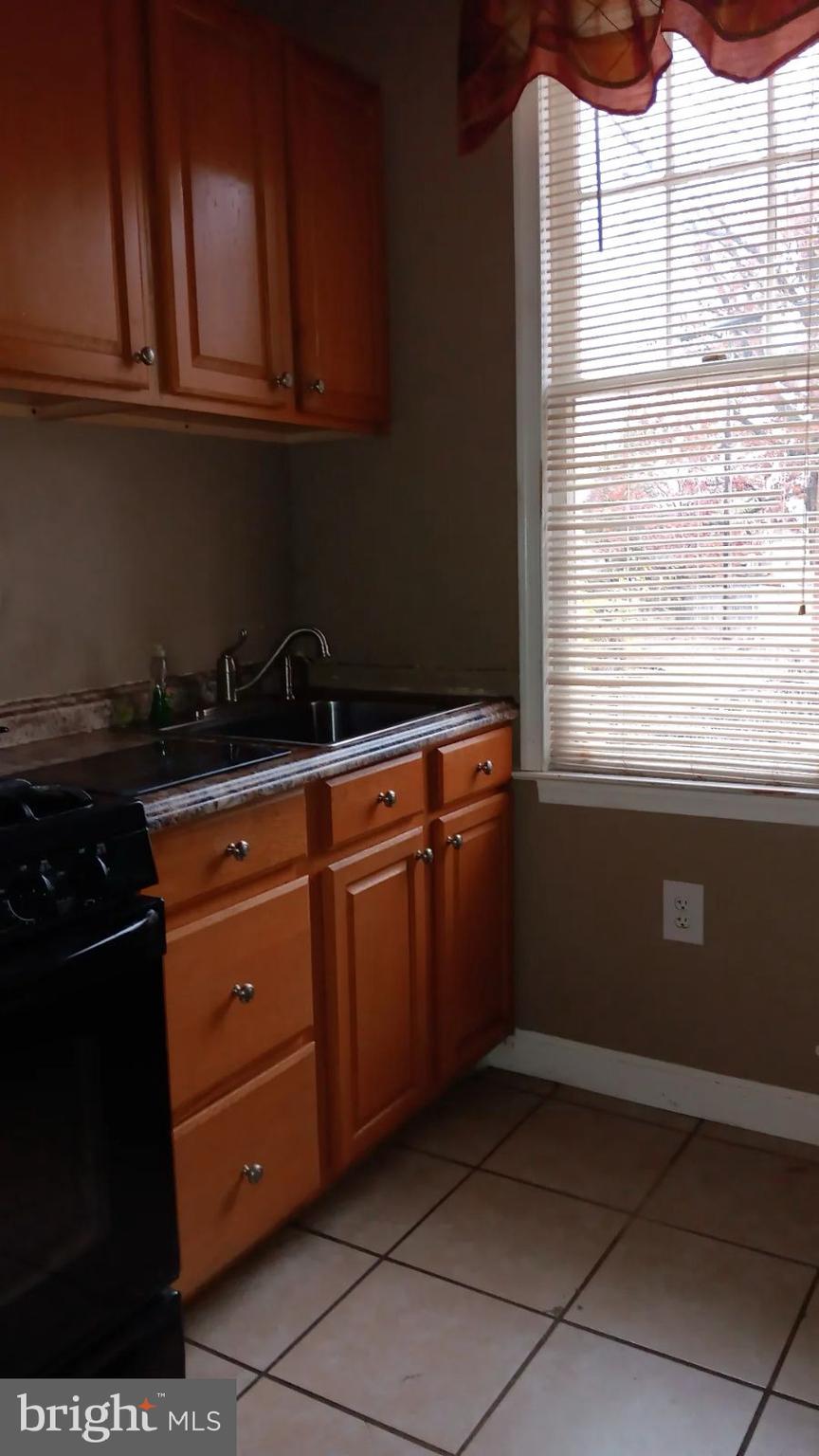 4161 Alabama Avenue Southeast Washington, DC 20019 - Photo 12 of 58 Kitchen