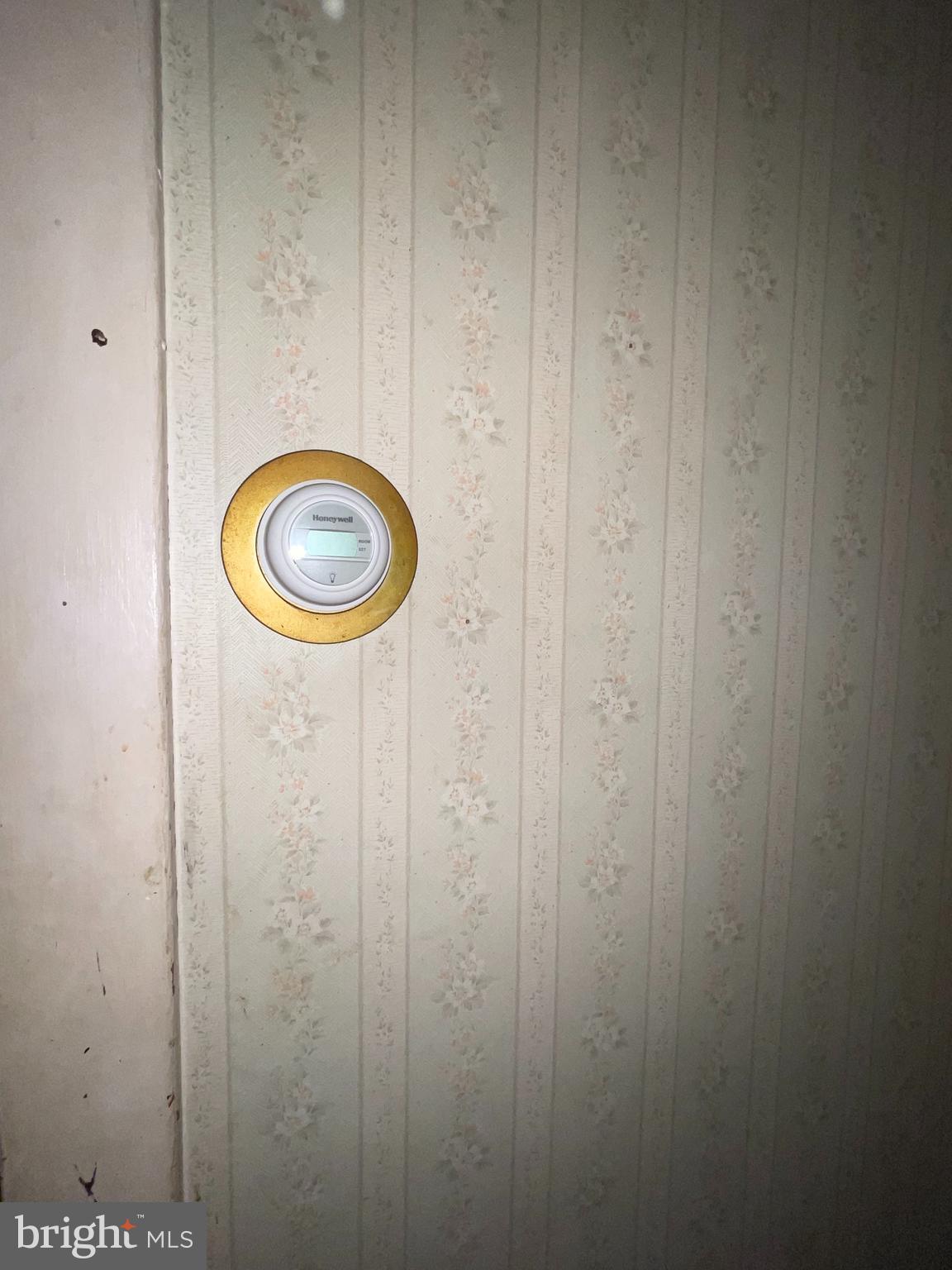 4161 Alabama Avenue Southeast Washington, DC 20019 - Photo 27 of 58 Thermostat