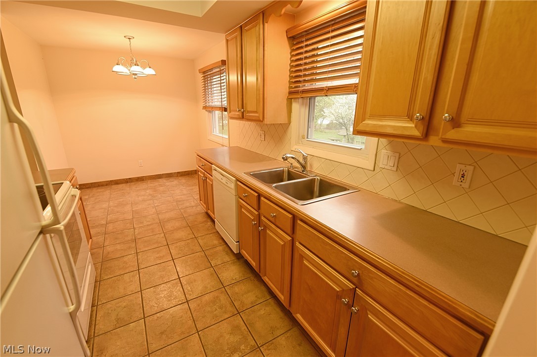 1817 Brainard Road Cleveland, OH 44124 - Photo 4 of 13