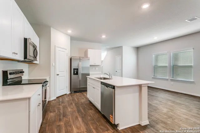 $2,650 | 6011 Bowie Mountain, San Antonio, TX 78245