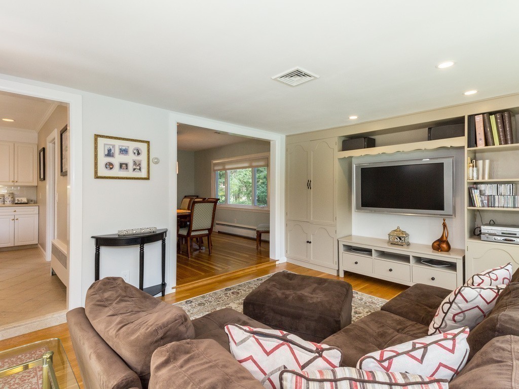 20 Levbert Road Newton, MA 02459 - Photo 11 of 28 Gallery Image 11