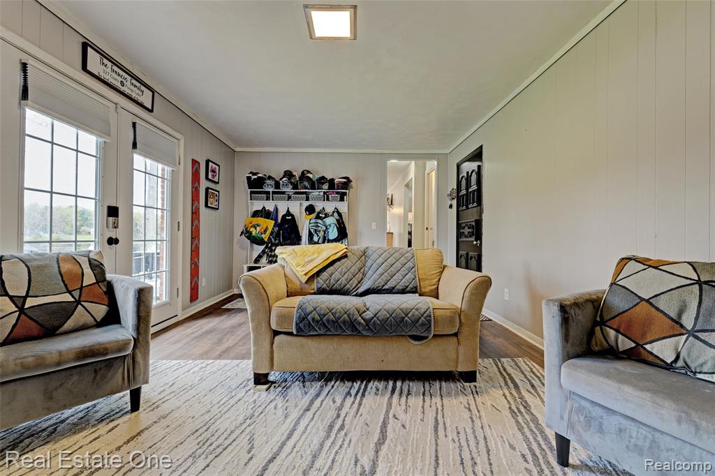 327 Coats Road Lake Orion, MI 48362 - Photo 27 of 62 Gallery Image 27