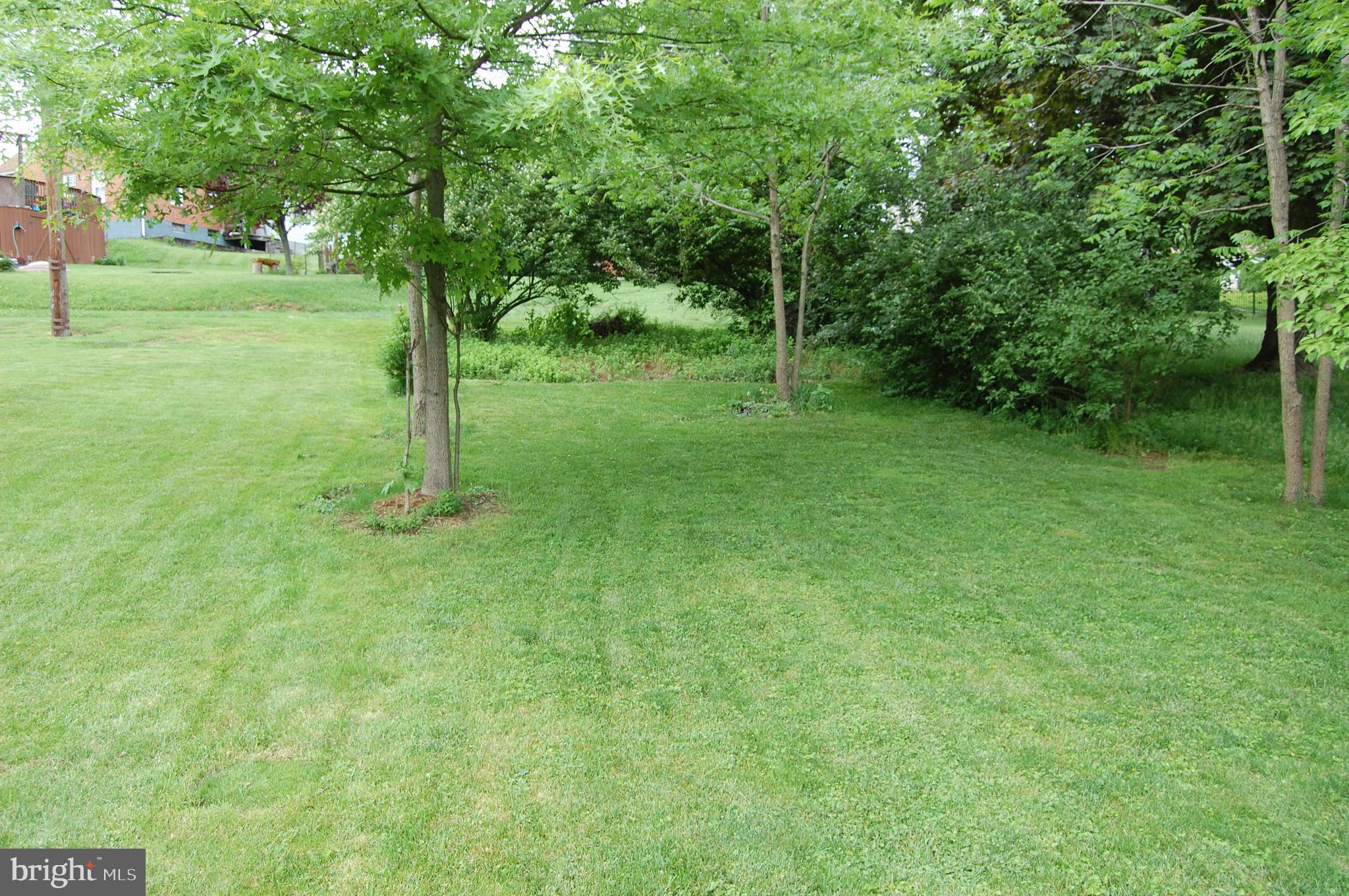 33 Montrose Boulevard Reading, PA 19607 - Photo 4 of 21 Gallery Image 4