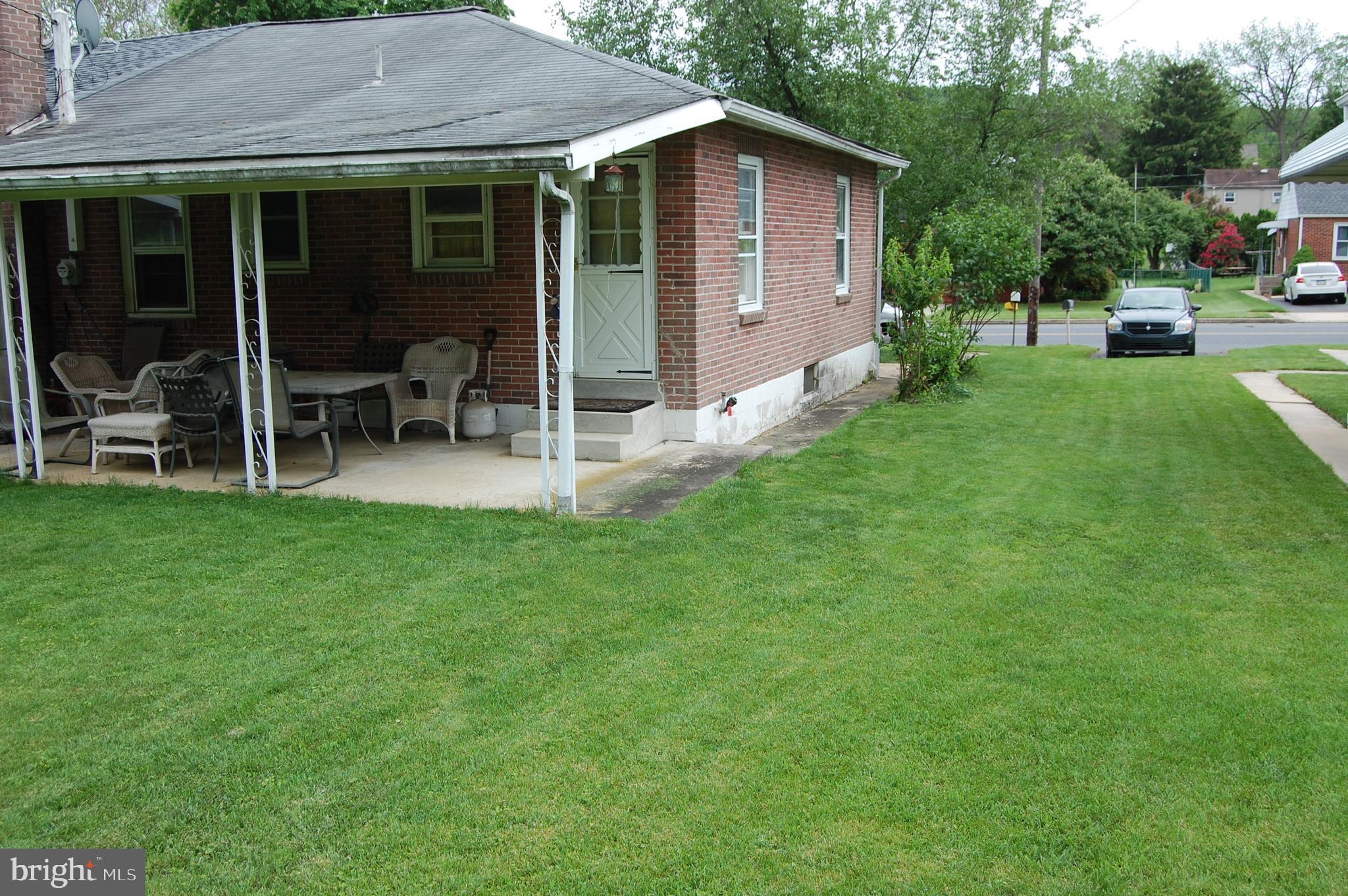 33 Montrose Boulevard Reading, PA 19607 - Photo 7 of 21 Gallery Image 7
